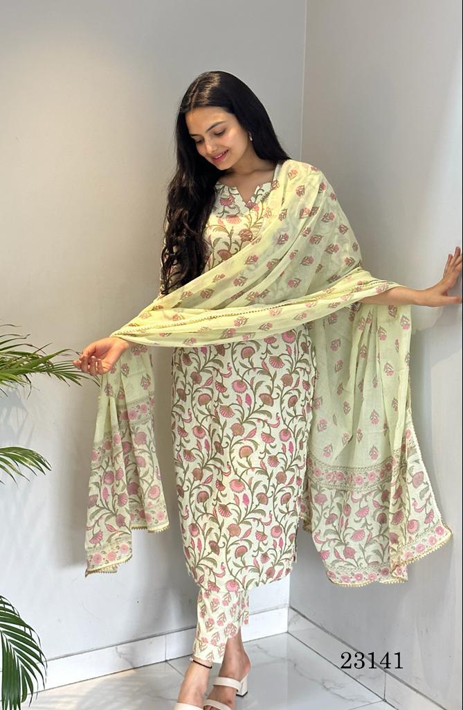Indira 23141 Cambric Cotton With Printed Fancy Kurti