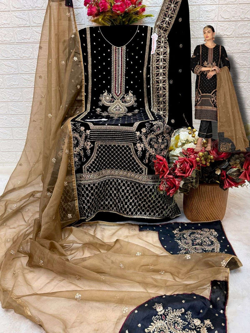 Fepic Rosemeen V 17031 Velvet Embroidered Pakistani Designer Salwar Kameez