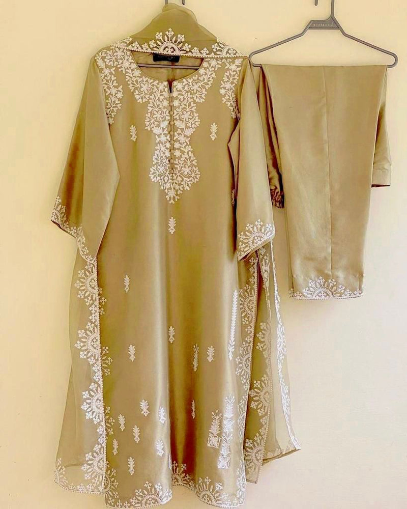 Hk DNO Hk 1535 Georgette With Fancy Embroidery Pakistani Kurtis