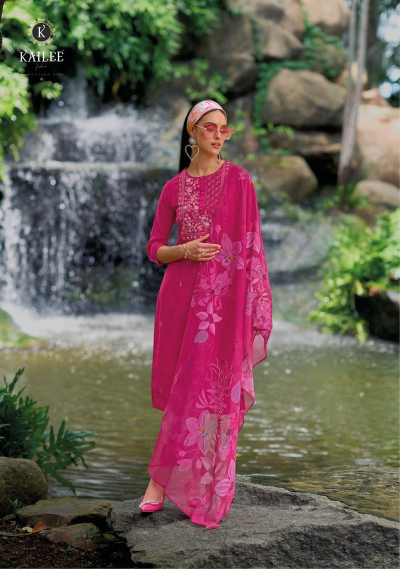 Kailee Fashion Humsafar Viscose Hand Mirror Work Kurti Pant Dupatta Set