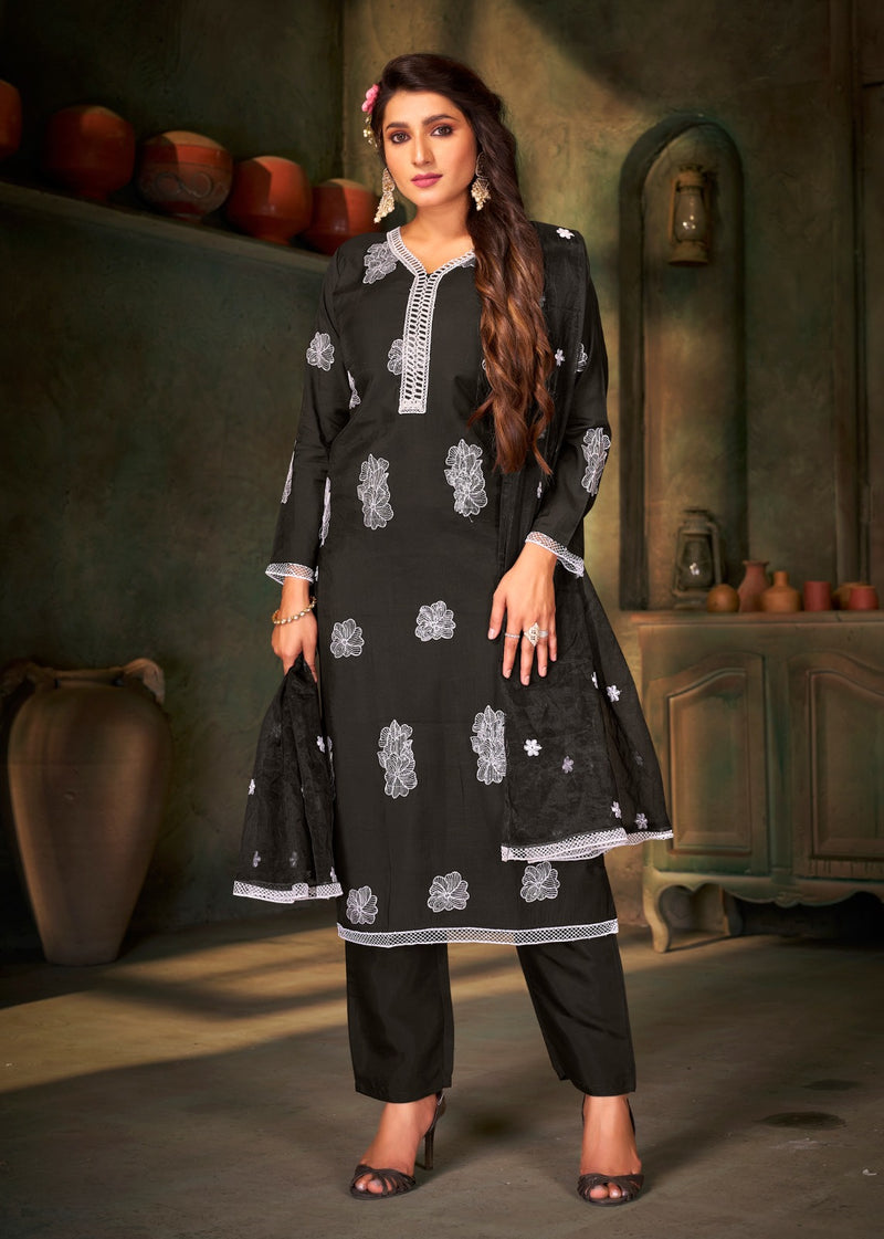 Banwery Fashion Peri Peri Silk Embroidery Designer Kurtis
