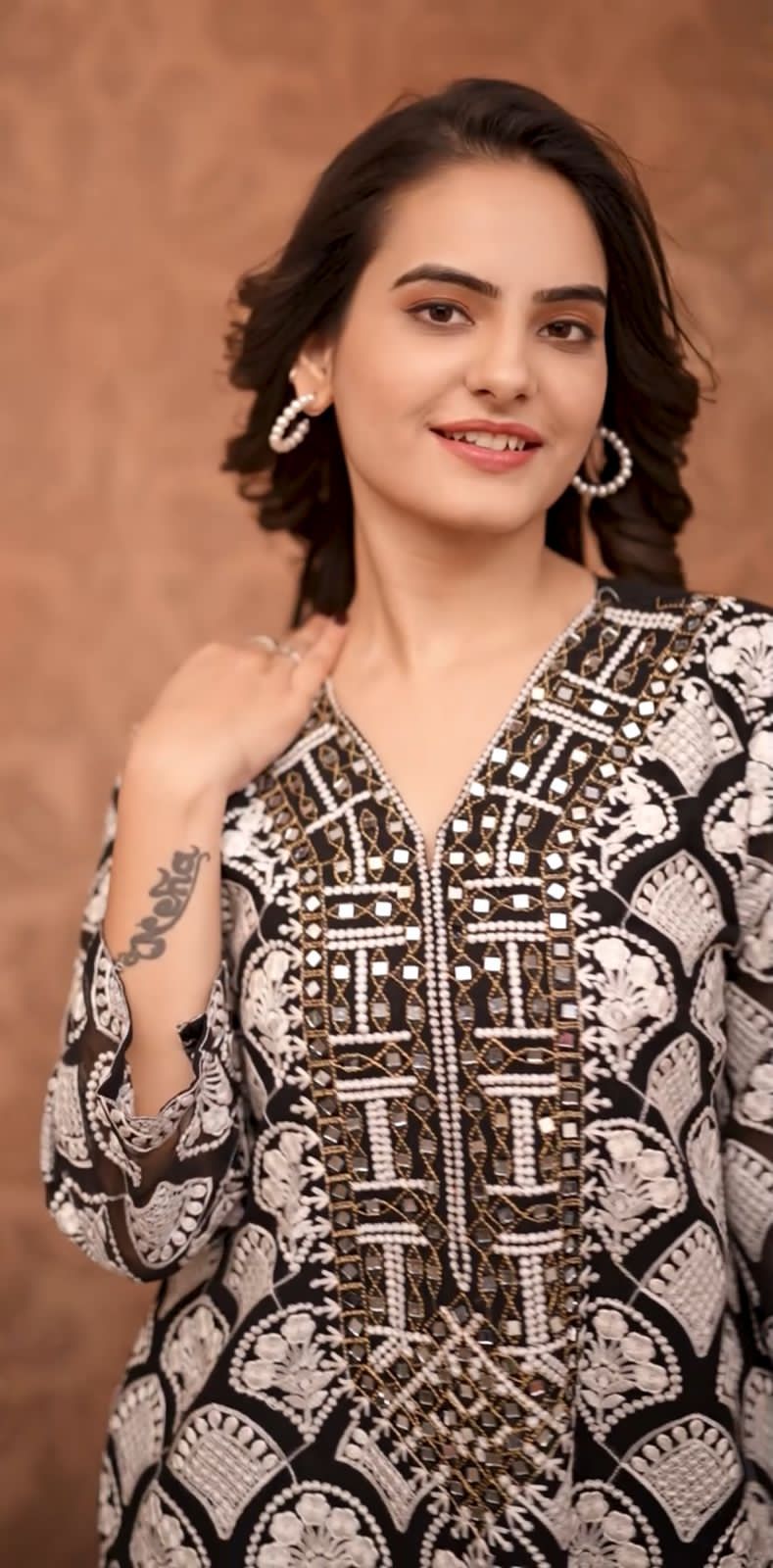 Lg D No 1759 Fox Georgette With Embroidered Readymade Kurti Collection
