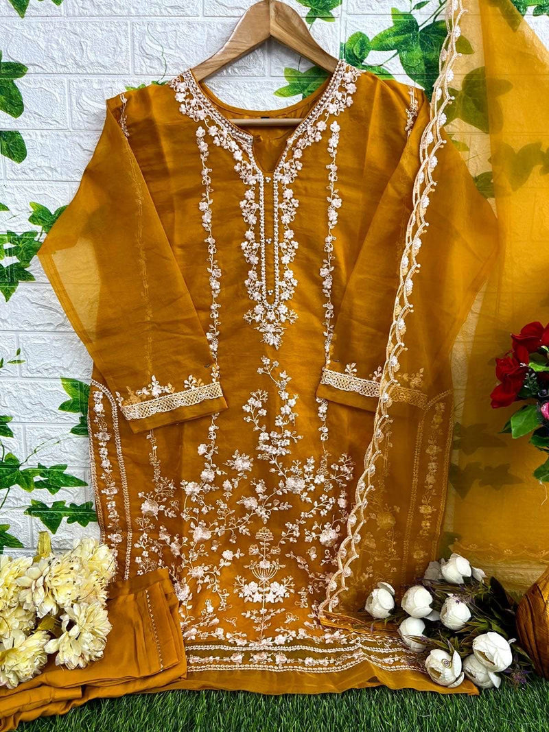 Zarqash Z 142 Georgette Heavy Embroidered Ready Made Pakistani Suits