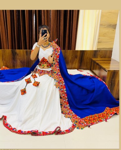 Aawiya Official Rajwadi Vol 8 Cotton Silk Designer Traditional Navratri Collection Choli