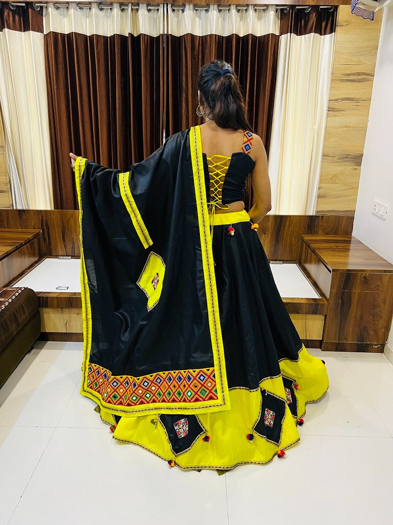 Aawiya Offical Rajwadi Vol 8 Cotton Silk With Gamthi Work Lehnga Choli