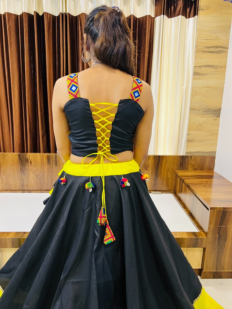 Aawiya Offical Rajwadi Vol 8 Cotton Silk With Gamthi Work Lehnga Choli