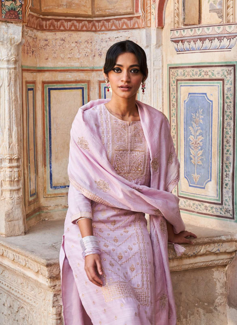 Four Buttons Present Arzoo Full Stitch Function Wear Kurti With Pant And Dupatta