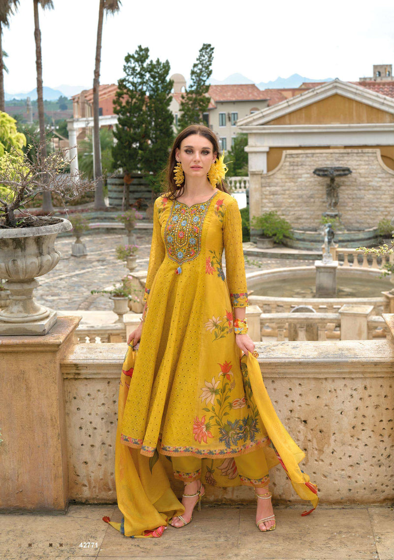 Kailee Fashion Meraki Organza Designer Party Wear Kurti Pant Dupatta Set
