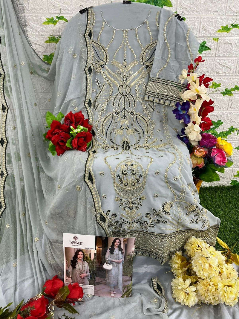 Mahnur Vol 26 Beautiful Designer Pakistani Suit