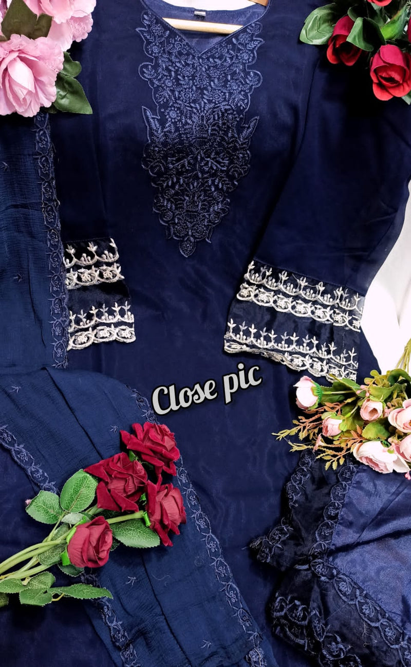 AL Laam D No 7815 Fox Georgette Pakistani Style Party Wear Kurtis With Bottom & Dupatta