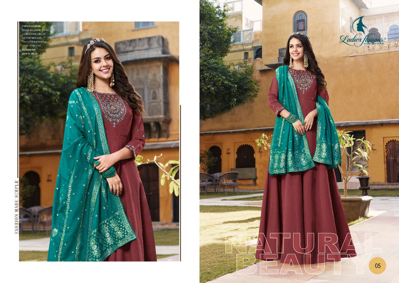 Ladies Flavour Rangrez Pure Silk Embroidery Work Khatli Work Kurti