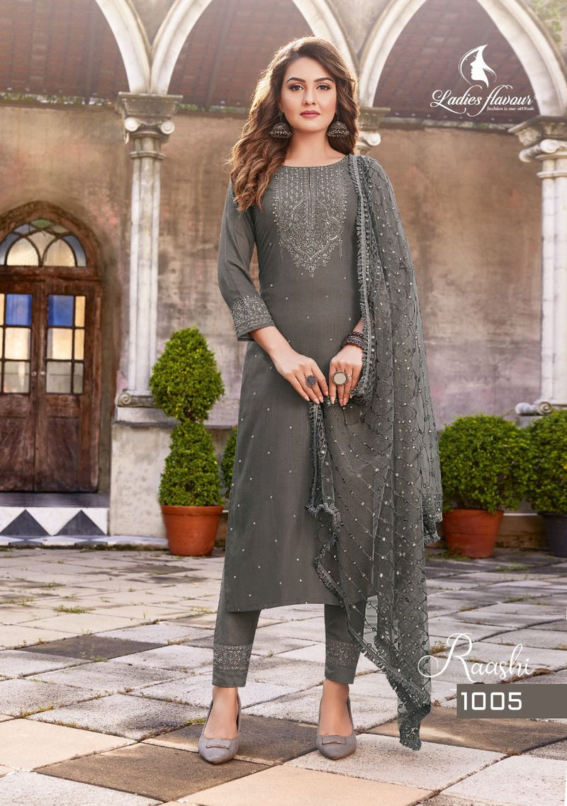 Ladies Flavour Raashi Viscose With Heavy Fancy Embroidery Work Stylish Designer Party Wear Kurti