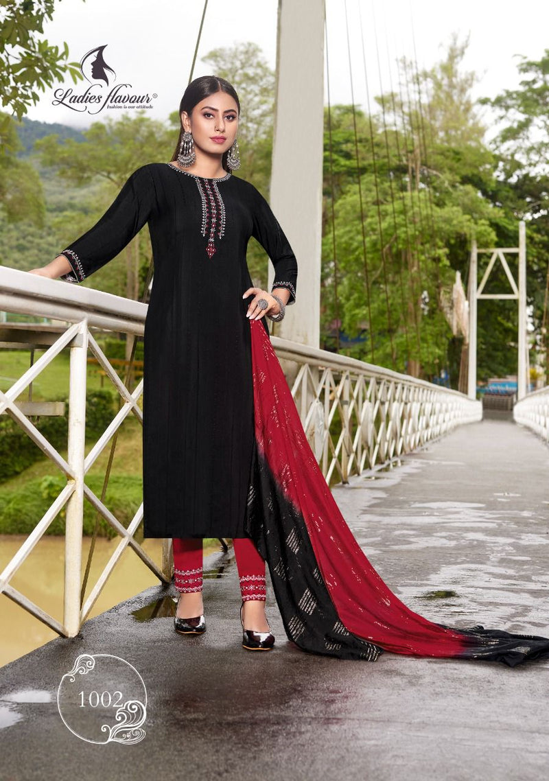 Ladies Flavour Safar Viscose With Fancy Embroidery Work Stylish Designer Casual Wear Attractive Look Kurti