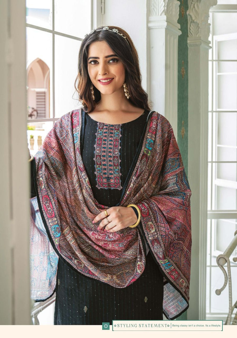 Wanna Zaheen Fancy With Beautiful Work Stylish Designer Party Wear Kurti