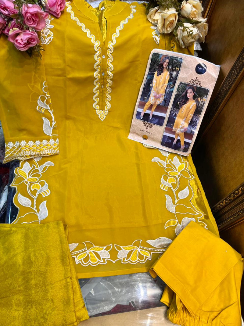 Mehboob Tex Dno 7773 E Georgette With Beautiful Heavy Embroidery Work Stylish Designer Party Wear Kurti