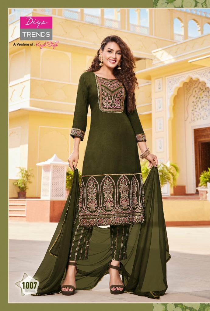 Diya Trends Zubeda Vol 1 Rayon With Gold Print Work Stylish Designer Party Wear Fancy Kurti
